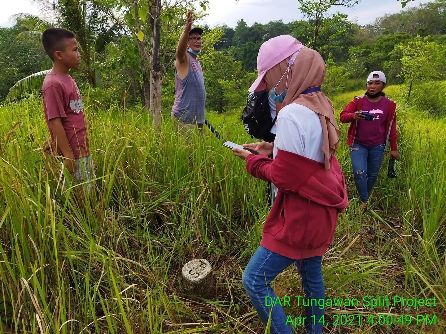 Field validation team in Tungawan, Zamboanga Sibugay Province conducted site validation and looked for reference monuments to determine if the subdivision survey document still reflects the actual situation on the ground. © Department of Agrarian Reform blog/DAR-Philippines_03.jpg